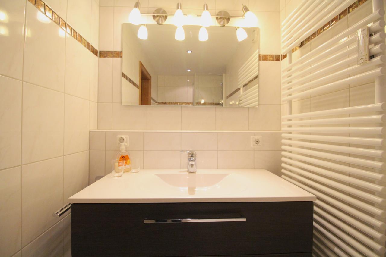 Wettersteinblick Apartment การ์มิช-พาร์เทนเคียร์เชน ภายนอก รูปภาพ